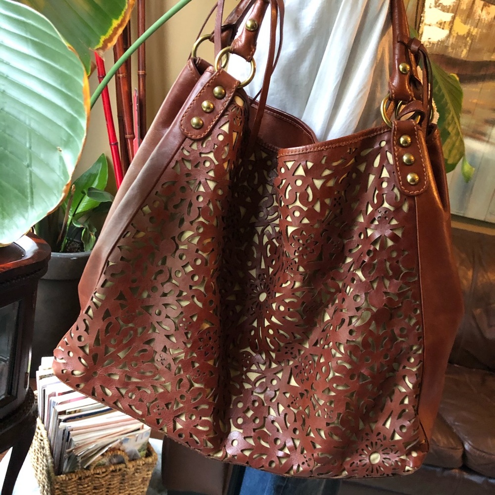 Isabella Fiore Leather  in excellent condition!!